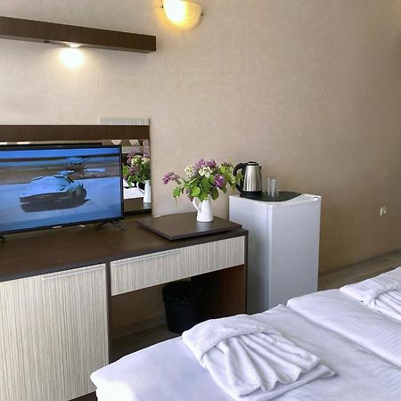 Lotos Hotel بالشيك المظهر الخارجي الصورة