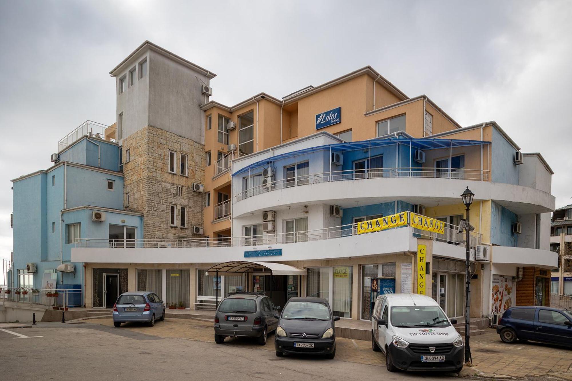 Lotos Hotel بالشيك المظهر الخارجي الصورة
