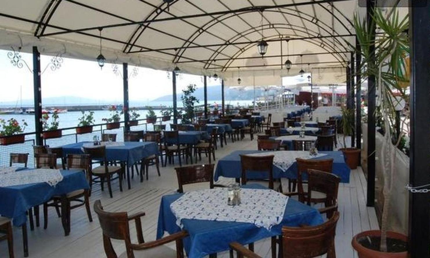 Lotos Hotel بالشيك المظهر الخارجي الصورة